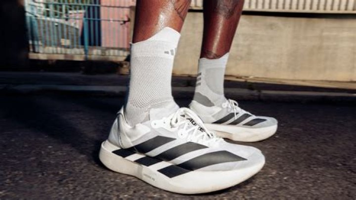 Kanye West Just Signed A Deal With Adidas That Could Make Him A BILLIONAIRE